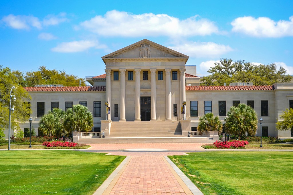 Sunny view of Louisiana-State-University-law-building-in-Baton-Rouge-Louisiana.j